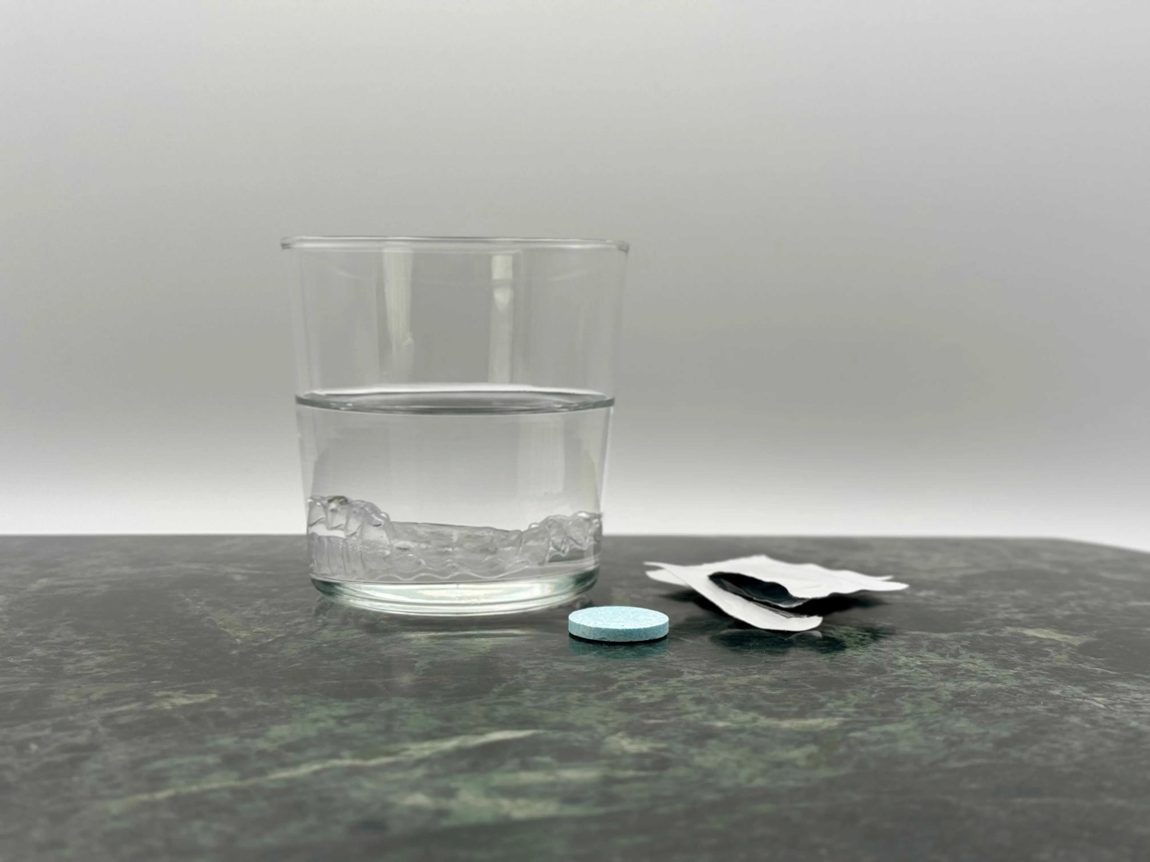 SmileSet Premium Universal Cleaning Tablets Travel Pack - Image 3